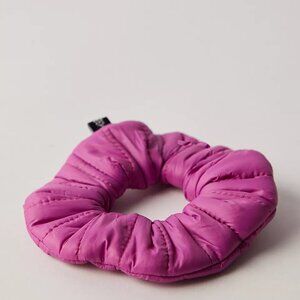 Free People Sports Puffer Scrunchie (Purple) NWT